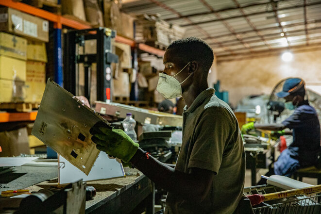 Au Sénégal, l’économie toxique du recyclage de l’électronique