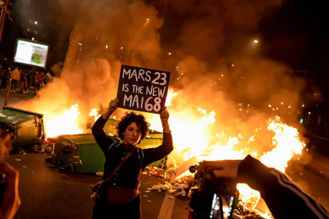 Lors des manifestations et affrontements face à la police dans les rues du XIIIe arrondissement de Paris, le 18 mars 2023. © Photo Laure Boyer / Hans Lucas via AFP