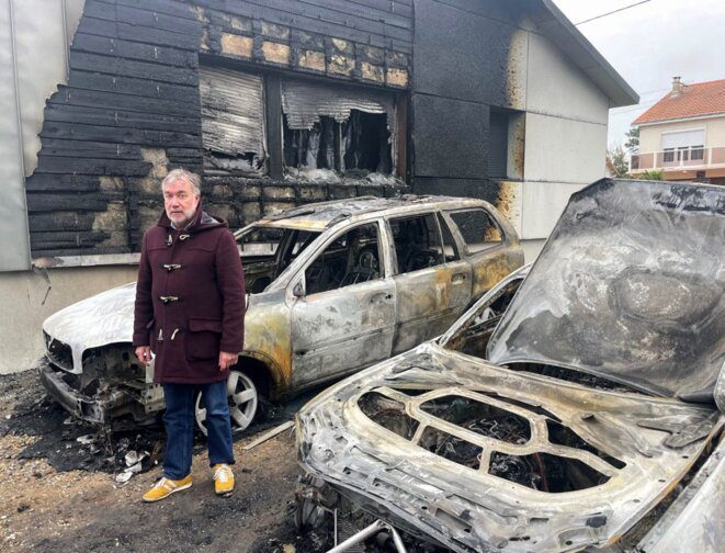 Cible de l’extrême droite, le maire de Saint-Brévin victime d’un incendie criminel