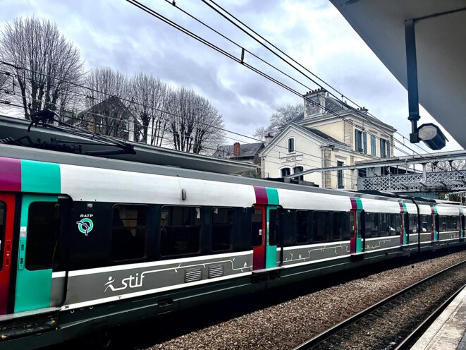 Les transports franciliens méritent un financement universel
