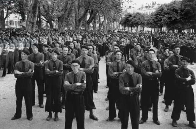 Les autorités (de Vichy) commerciales intensifient la répression contre la Résistance