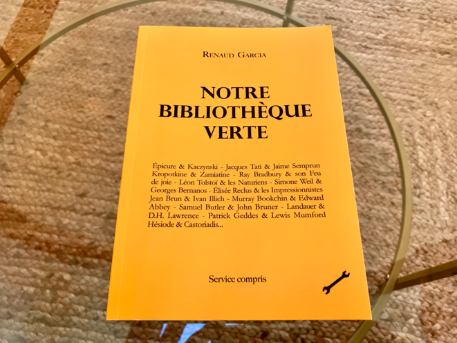 Couverture du volume 1 de Notre Bibliothèque verte de Renaud Garcia, publié aux éditions Service Compris