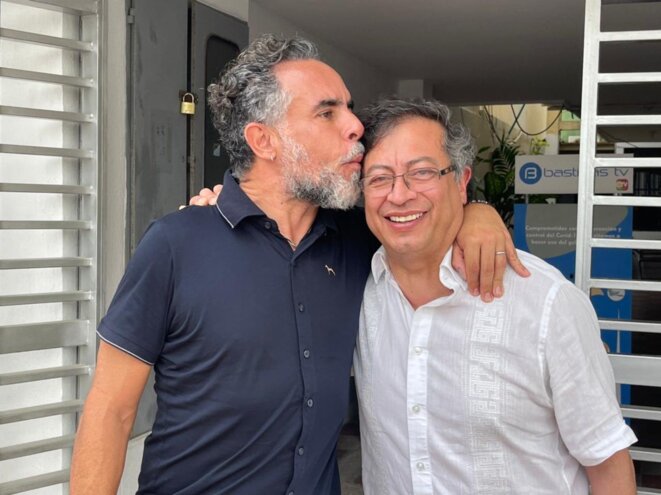 Armando Benedetti (gauche) et Gustavo PEtro (droite) pendant la campagne électorale 2022