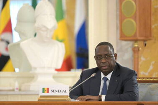 Sous pressions, Macky Sall, espiègle renonce de lui-même au 3e mandat !