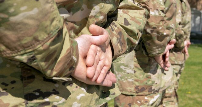 Police 46 : Un soldat autiste veut que vous lisiez ceci