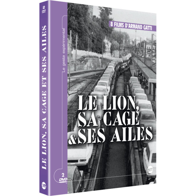 Le lion, sa cage et ses ailes