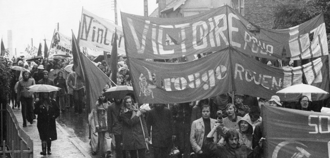 Cortège de Rouge lors de la manifestation du 29 septembre 1973 à Besançon © RaDAR/Claris
