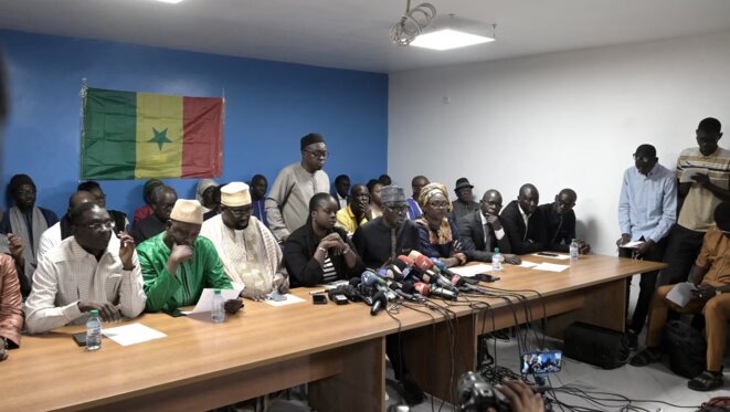 SÉNÉGAL Quand « L’Exception démocratique » déchire la constitution et l’État de Droit
