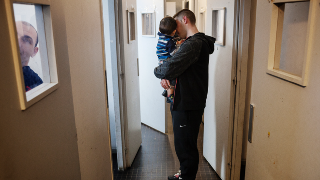 « Ils grandissent loin de moi » : être père en prison