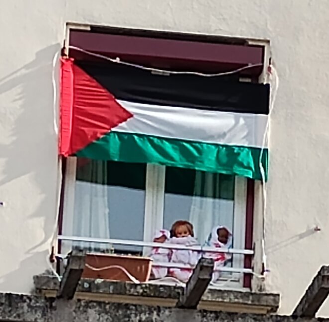 Sarah _run4gaza_ (avatar)