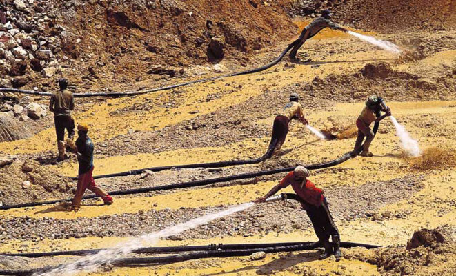 Guyane, une visite présidentielle qui sent la terre brûlée