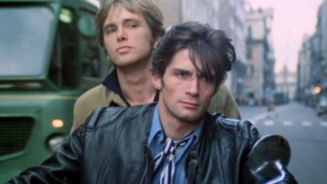 Deux flics à abattre (Uomini si nasce poliziotti si muore) de Ruggero Deodato