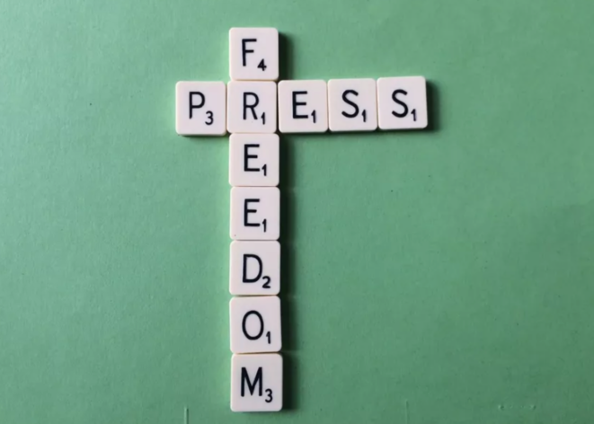 Liberté des médias : péril sur l’information entre crise, concentration, dépendance