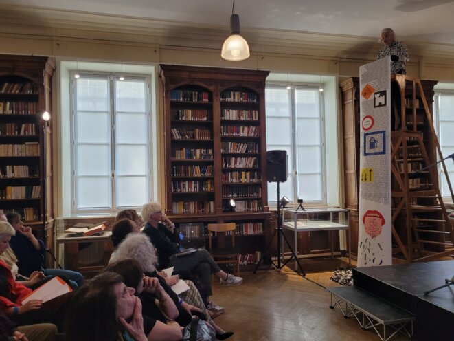 Physique de la poésie : des poétesses en mouvement et des rituels réinventés