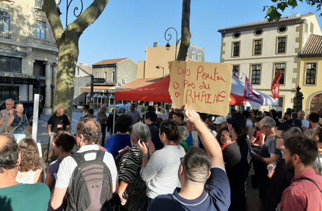 À Carcassonne, le soldat Poutou saute sur « le facho du coin »