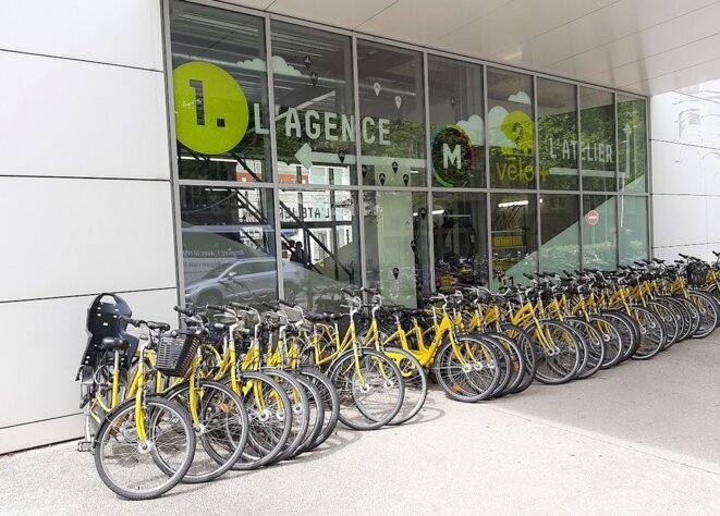 Vélos en libre-service à Grenoble: les inquiétudes perdurent sur les conditions de travail