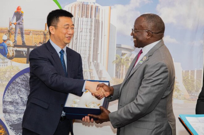 Gabon : Rencontre entre le Ministre du Pétrole et CHINA ZHENHUA TRADING