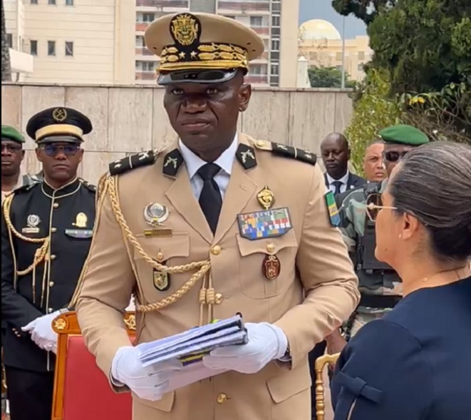 Gabon : La Constitution de tous les espoirs et de tous les dangers