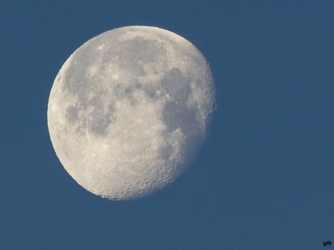 Je vous offre la lune