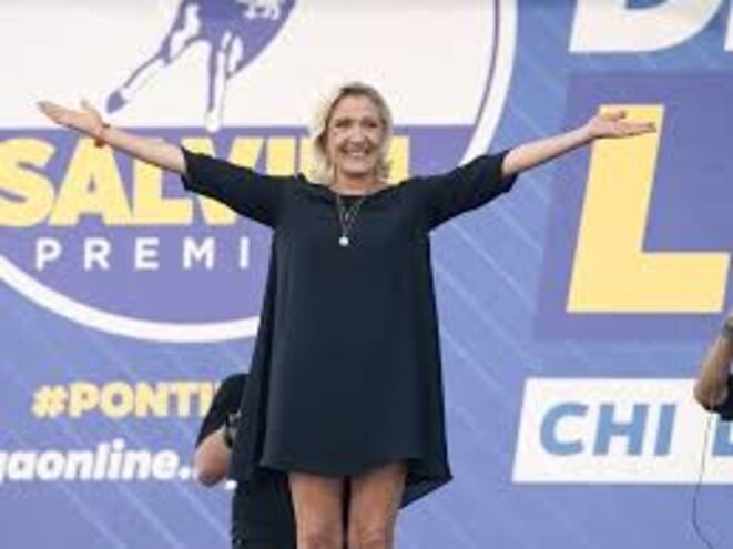 Dans  a p – à la recherche de L - et M – Monde R – association nationale » (p