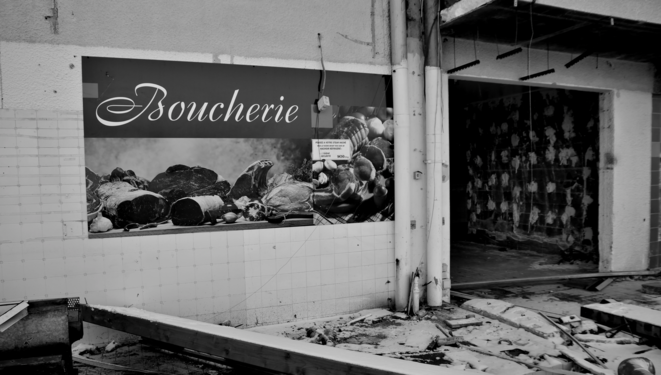 Le masque d’innocence ou le journalisme de boucherie