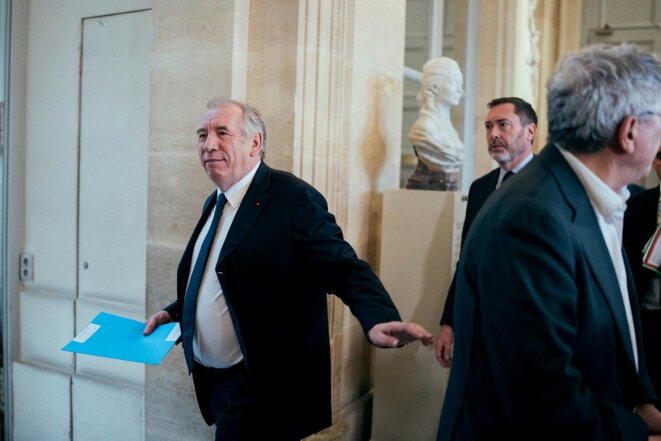 Le RN ne vote pas la censure contre Bayrou, en évitant d’expliquer pourquoi