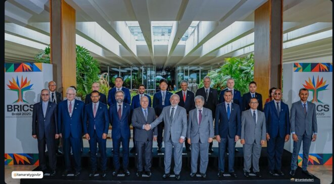 BRÉSIL■Lula da Silva enlacé à l'effarante et nocive masculinité des gérants des BRICS