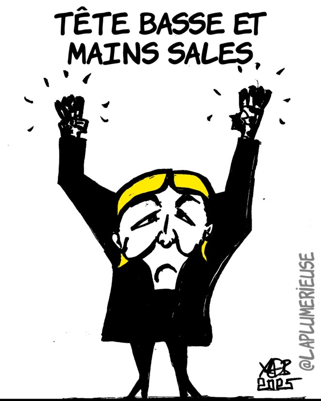 Tête basse et mains sales