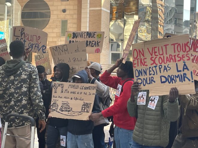 Pour les mineurs isolés du Nord, après l’exil, le droit à l’école reste défaillant