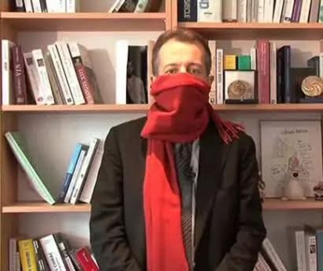 Fascisation des médias : Christophe Barbier, le bouffon emblématique