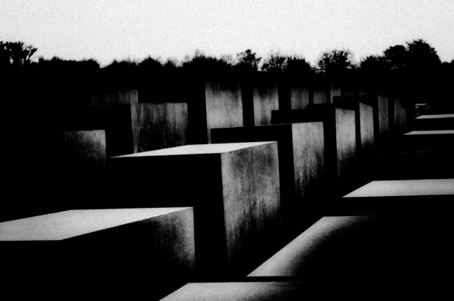 Shoah : Mémoire sacrée ou levier politique ?