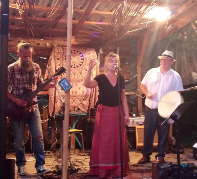 De la chanson en image.