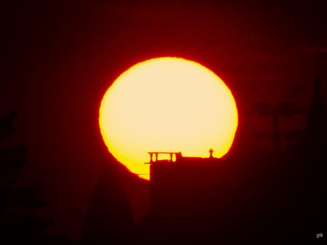 La terre aime le soleil