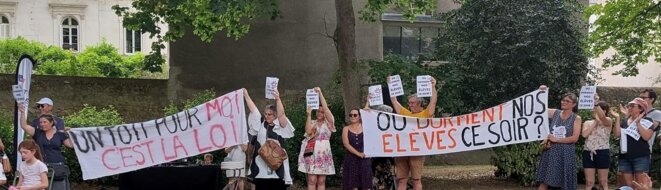 Le  Collectif dans la Préfecture : la « Team État » contre la « Team Enfants »" ?