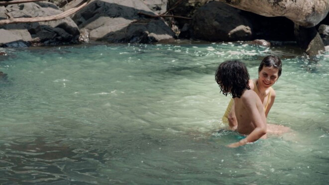 CRFIC 2025 : "Nos atraviesa un cuerpo de agua" de Carolina Fung