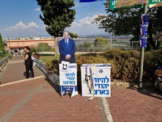 Donald et Benjamin sont dans un bateau