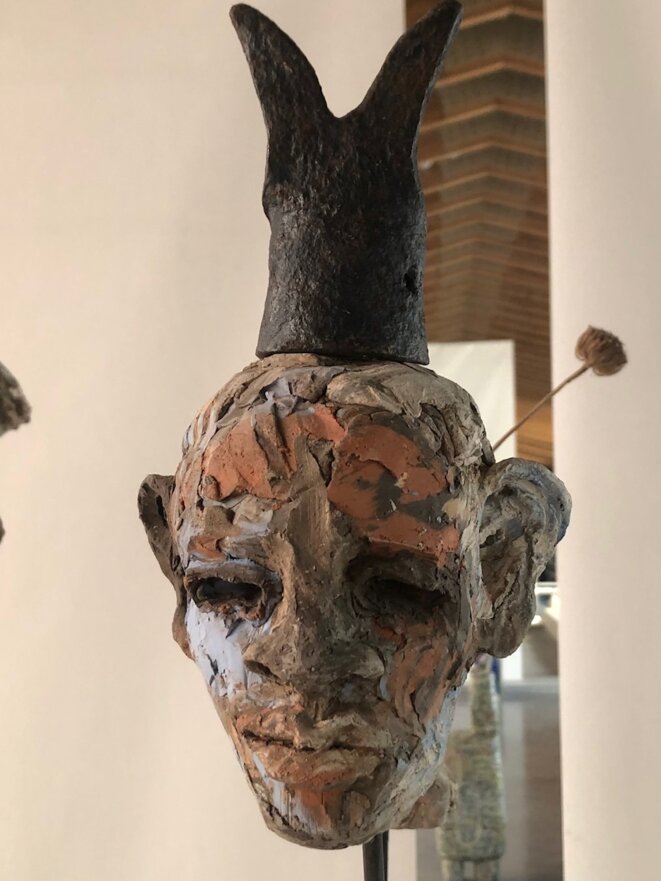 Monica Mariniello forte en têtes