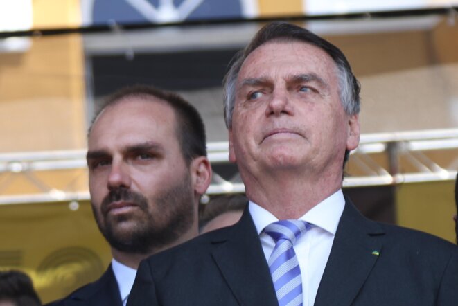 Sur ses comptes, Jair Bolsonaro a déplacé 44 millions (8 millions US$) de 2023 à 2025