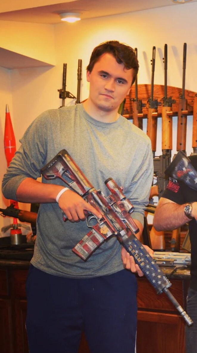 Assassinat de Charlie Kirk : les mots et les silences des médias dominants