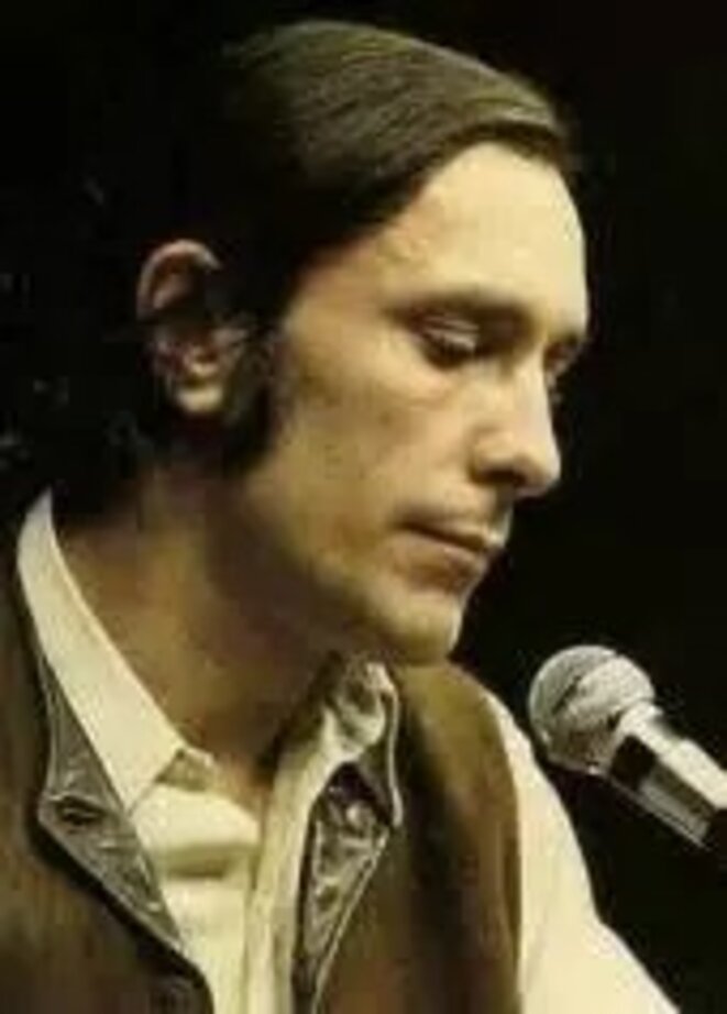 Manifeste pour un chanteur...Et plus encore !!