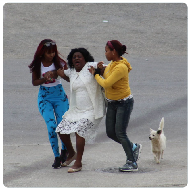 CUBA■Arrestation en pleine rue de la leader des "Dames en blanc"
