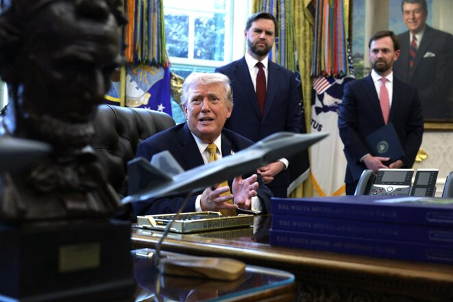 Guerre contre l'Iran: Trump isolé dans le détroit d'Ormuz