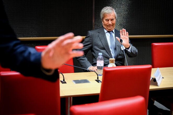 Courbettes et faux-semblants à l’audition de Vincent Bolloré devant la commission d’enquête sur l’audiovisuel public