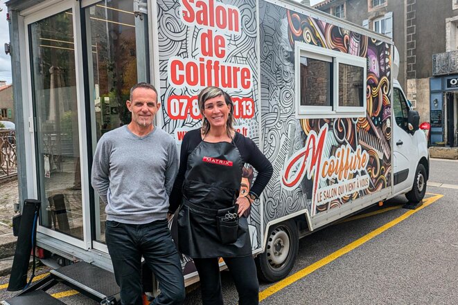 Dans un salon de coiffure itinérant, entre Hérault et Aveyron: «Ici, c’est la France de la deuxième vitesse!»