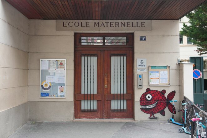 Violences sexuelles: à Paris, deux animateurs ayant travaillé dans la même maternelle écroués