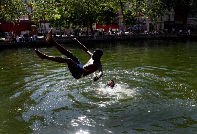 Une semaine de canicule en France: les amalgames racistes en roue libre