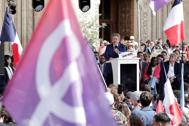 À Saint-Denis, Mélenchon frappe fort pour s’imposer comme se