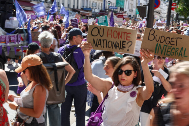 «Indignation gigantesque»: à Paris, une démonstration de force citoyenne contre les violences sexuelles À lappel de la coalition féministe et enfantiste, des cortèges ont défilé dans une centaine de villes de France pour réclamer lexamen, dès cet automne, dune «loi intégrale». Dans la capitale, les participantes ont voulu mettre la pression au gouvernement pour éviter un texte «au rabais» à la rentrée.