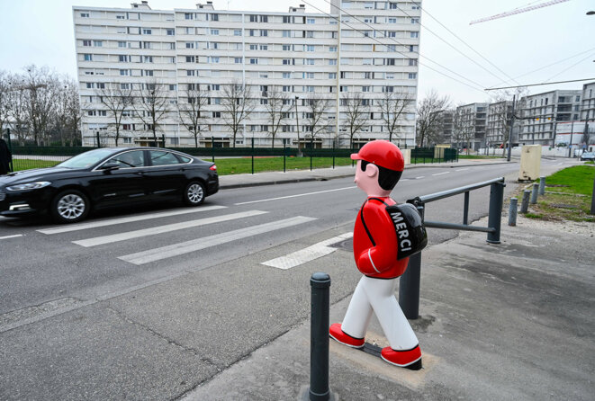 «Personne n’a envie de payer pour travailler»: les précaires de l’éducation subissent les prix du carburant