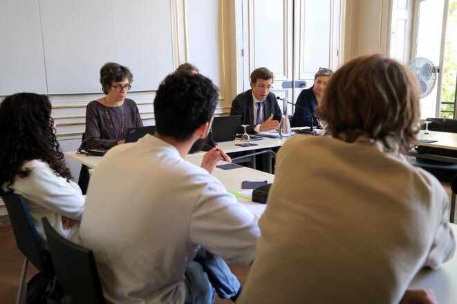 Le gouvernement cherche une improbable réponse politique à la colère des lycéens